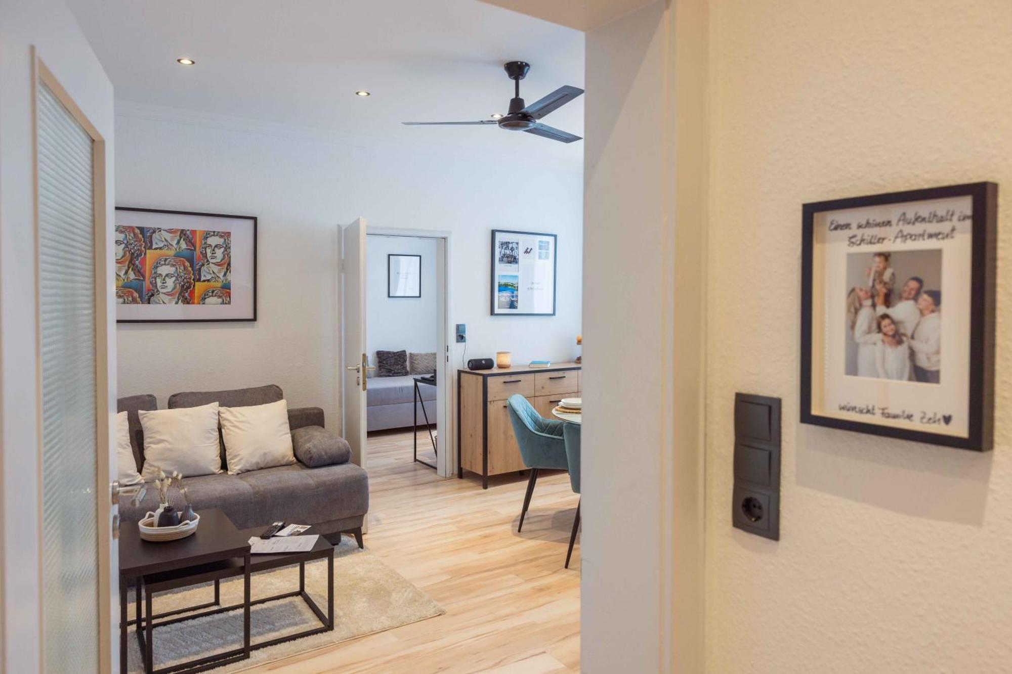 Schillerapartment Hof, Kueche, 24H Digital-Checkin, Parkplatz, Wlan250Mbit Hof  Exterior photo