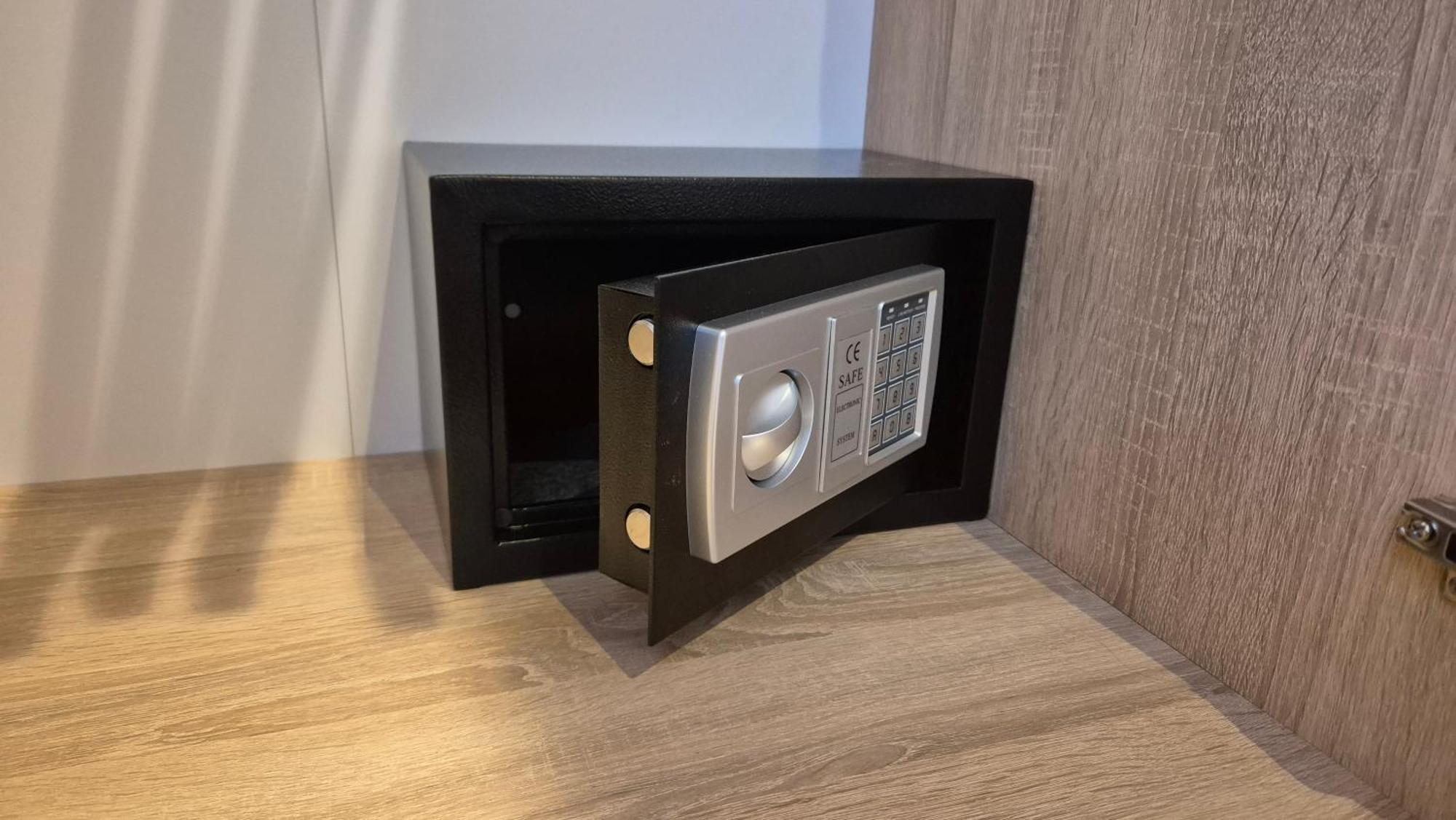 Schillerapartment Hof, Kueche, 24H Digital-Checkin, Parkplatz, Wlan250Mbit Hof  Room photo